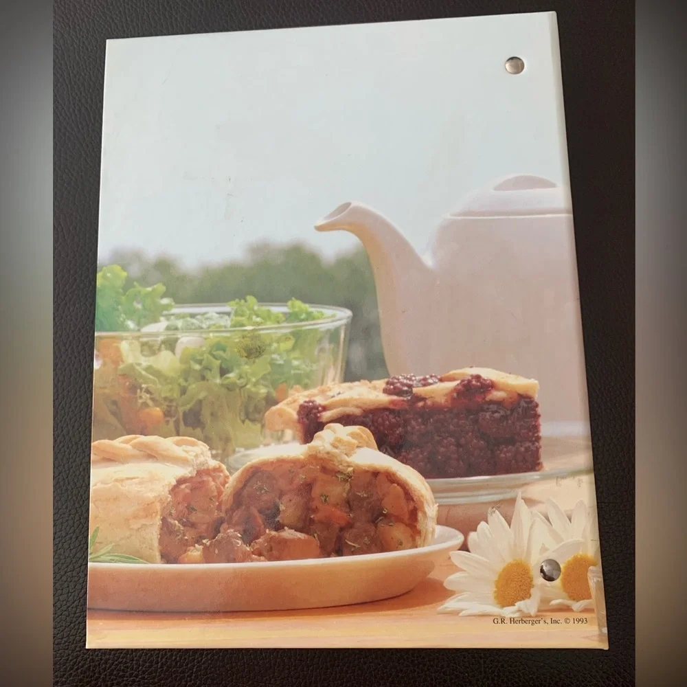 Vintage Cookbook 3 Ring Binder Simply Delicious Herbergers Employees Recipes